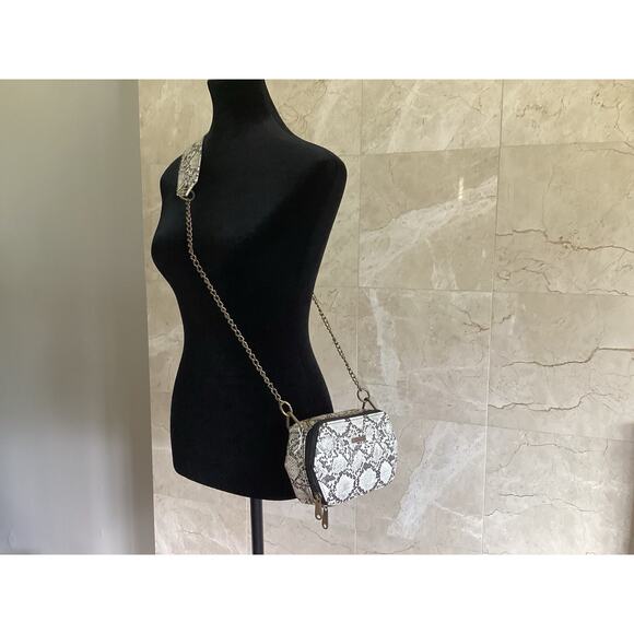 Parchita Petite Hexagon Crossbody Bag Neutral Python Chain Strap Neutral Mini - Picture 10 of 10